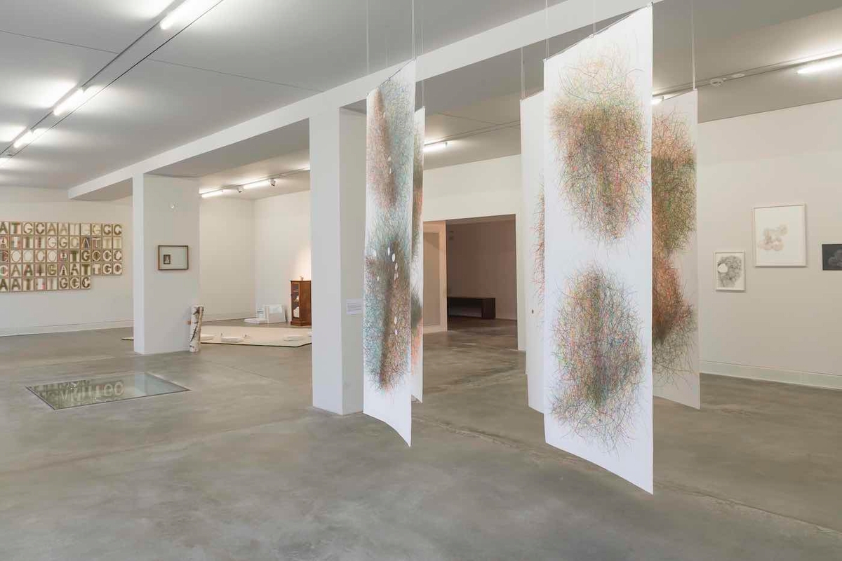 Katrin Von Lehmann, Proxy 6 und Proxy 21 aus dem Projekt 'Leerstelle des Unbekannten/Nichts stimmt mehr', 2015 fortlaufend, Ausstellungsansicht ZAK-Zentrum für aktuelle Kunst-Zitadelle Spandau, 2021